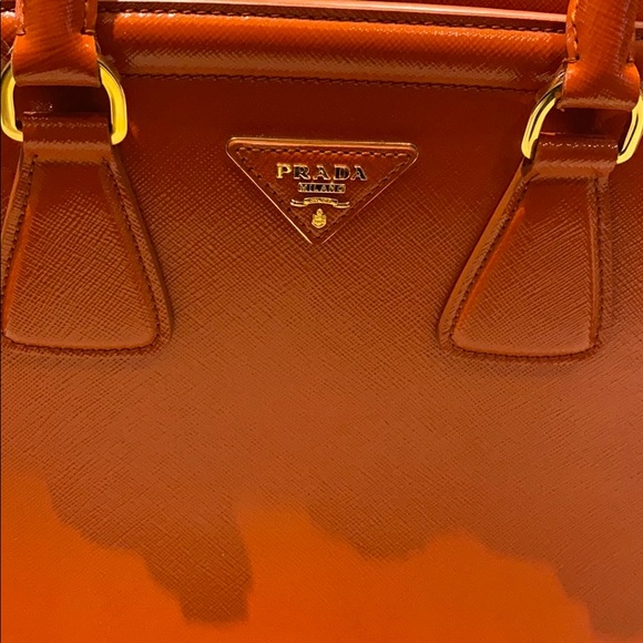 Prada Saffiano Tote Orange - Picture 2 of 16